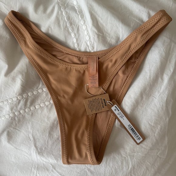SOLD NWT Skims Swim Tanga XS bikini bottom in ochre - Picture 1 of 3